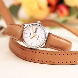 ZEGAREK DAMSKI CASIO LTP-V006L-7B2 (zd576d) + BOXZEGAREK DAMSKI CASIO LTP-V006L-4B (zd576c) + BOX