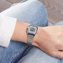 ZEGAREK DAMSKI CASIO LA680WA-7 (zd631b) + BOXZEGAREK DAMSKI CASIO LA-680WA-7 (zd631b) + BOX