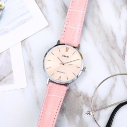 Zegarek Damski Casio  LTP-VT01L-4B + BOXZegarek damski Casio  LTP-VT01L-4B + BOX