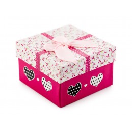 Prezentowe pudełko na zegarek - serduszka biało-różowePrezentowe pudełko na zegarek - serduszka biało-różowe